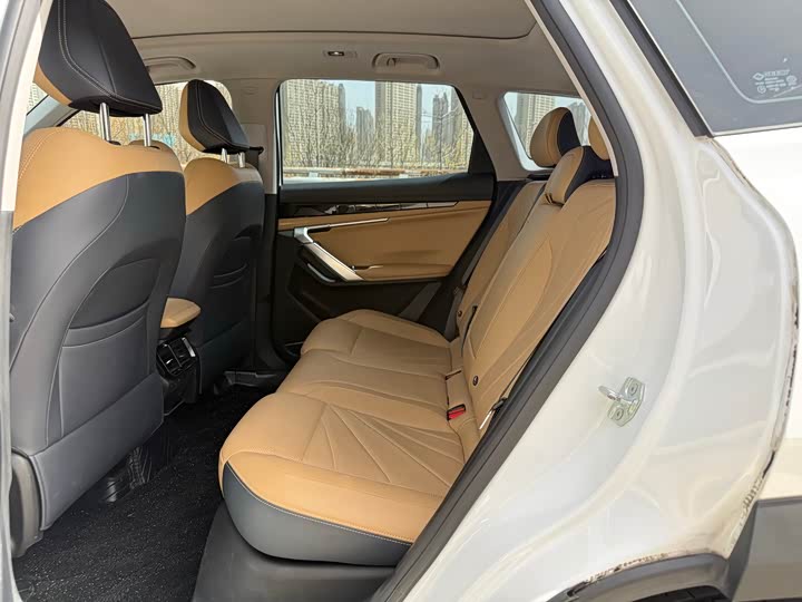 Geely Atlas L, 2024 — фото 5 из 9