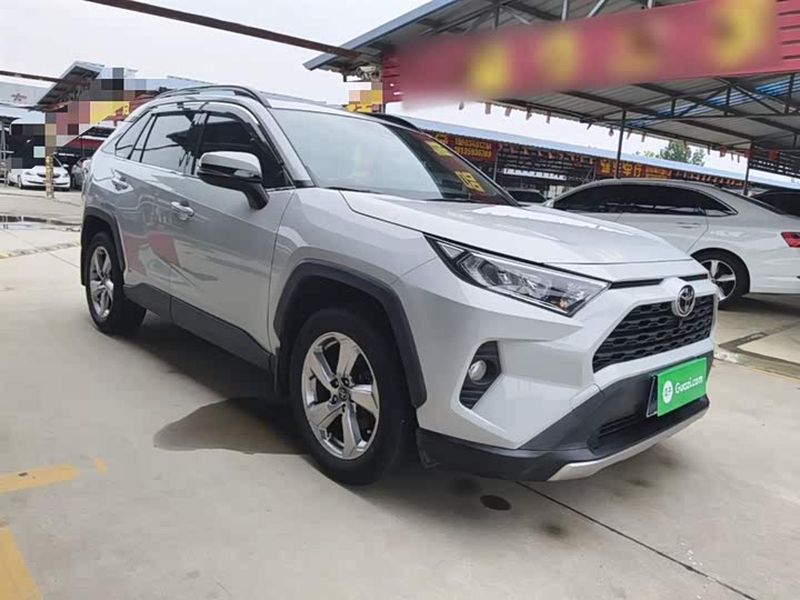 Toyota RAV4, 2021 — фото 4 из 9