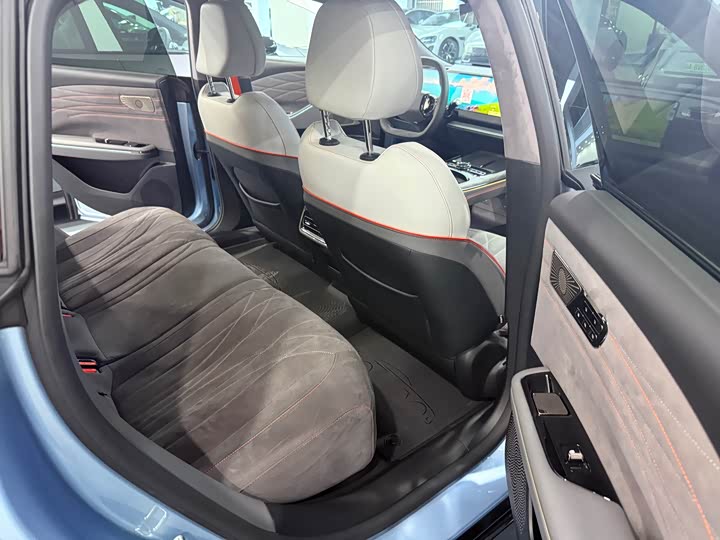 Geely Galaxy E8, 2025 — фото 7 из 9