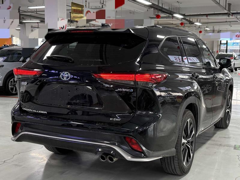 Toyota Crown Kluger, 2022 — фото 7 из 11