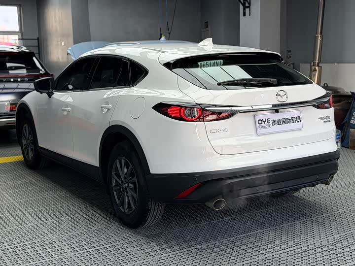 Mazda CX-4, 2022 — фото 4 из 9