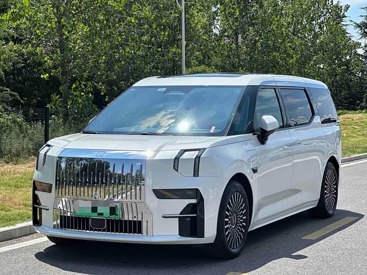 Zeekr 009, 2023 — купить в Санкт-Петербурге под ключ