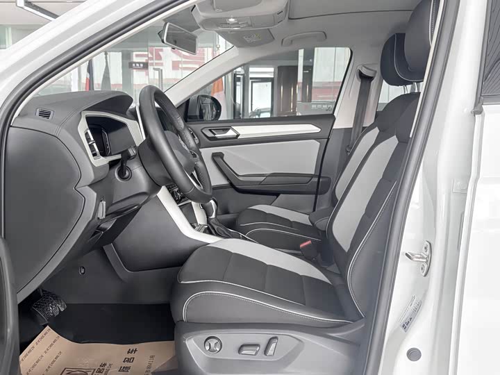 Volkswagen T-Roc, 2023 — фото 4 из 9