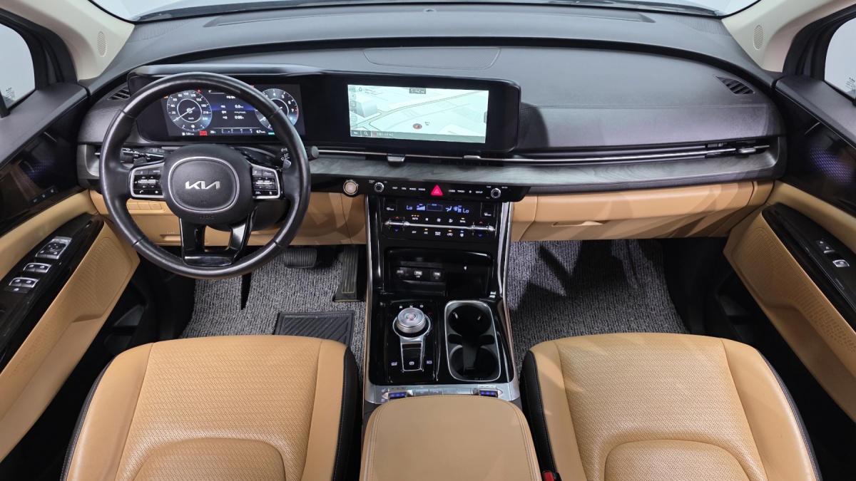 Kia Carnival, 2023 — фото 7 из 12