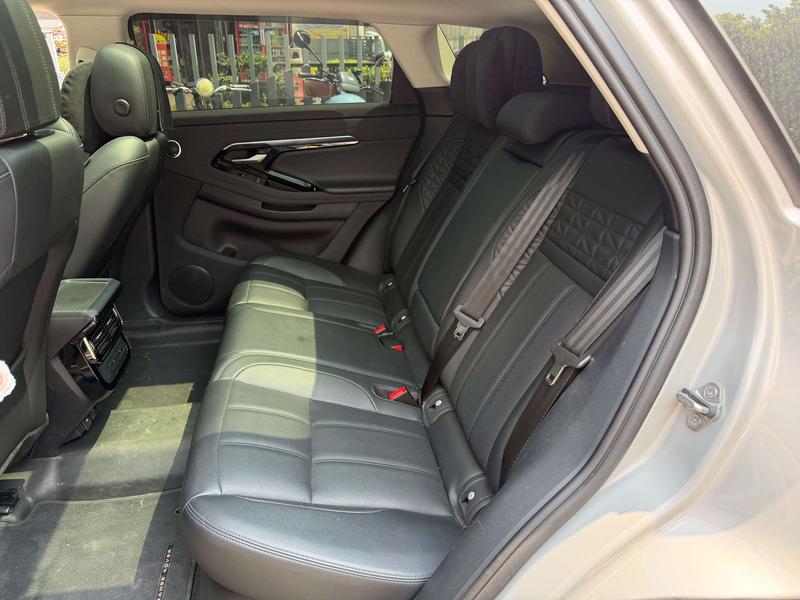Land Rover Range Rover Evoque L, 2022 — фото 11 из 12