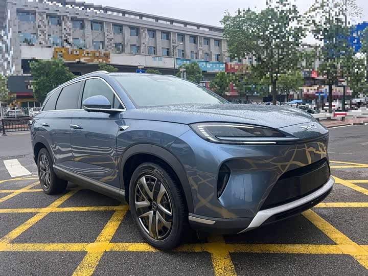BYD Sea Lion 07 DM-i Hybrid, 2025 — фото 3 из 9