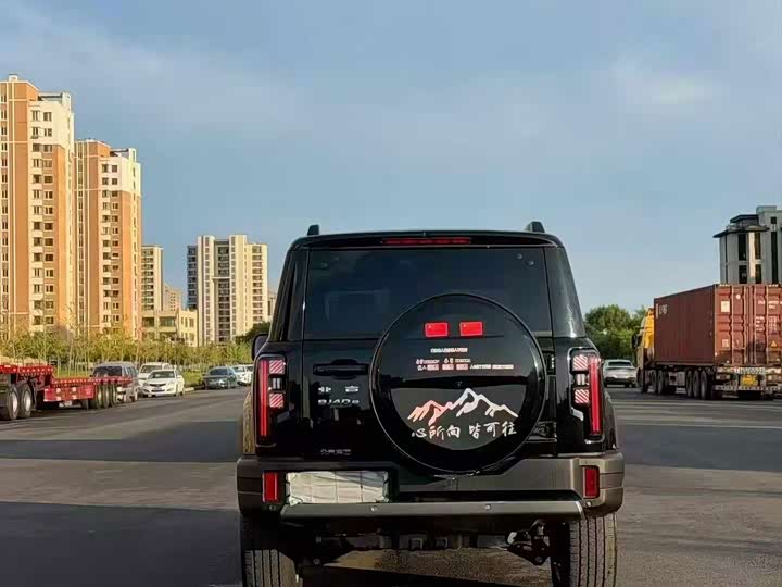 BAIC Beijing BJ40 Hybrid, 2025 — фото 8 из 9