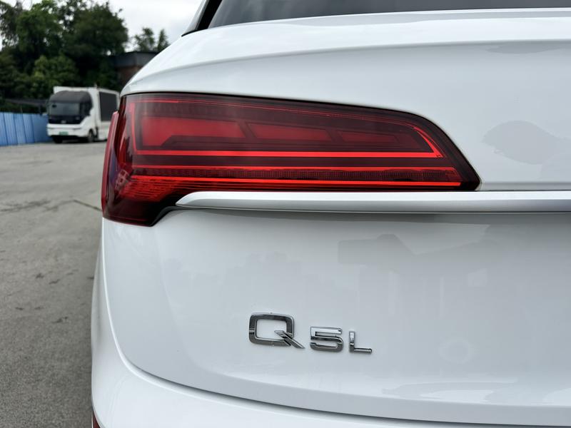 Audi Q5L, 2024 — фото 9 из 12