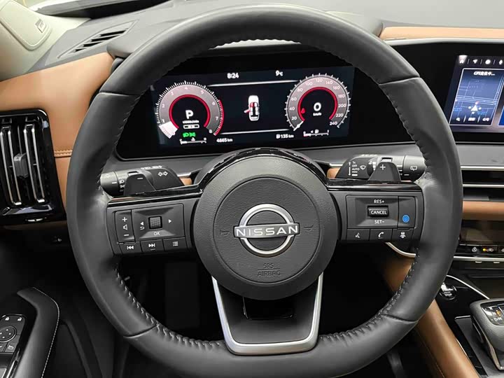 Nissan Pathfinder, 2023 — фото 3 из 9