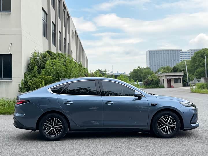 BYD Seal 05 DM-i Hybrid, 2025 — фото 7 из 9