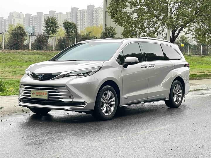 Toyota Sienna, 2022 — купить в Перми под ключ
