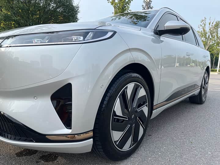 Dongfeng Yipai eπ 008, 2024 — фото 4 из 9