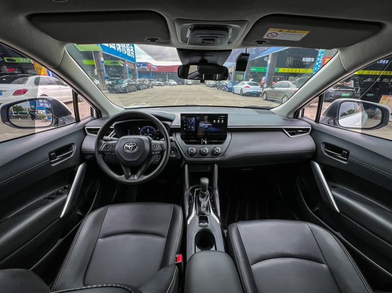 Toyota Corolla Cross, 2024 — фото 9 из 12