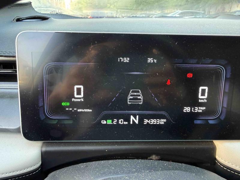Geely Geometry E Firefly, 2024 — фото 6 из 10