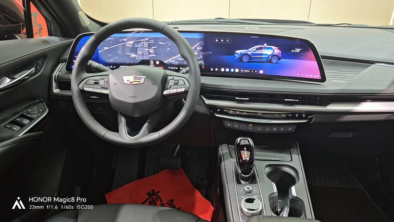 Cadillac XT4, 2025 — фото 9 из 12