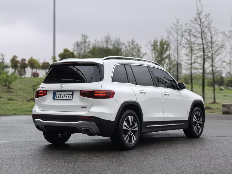 Mercedes-Benz GLB-Class, 2023 — фото 6 из 12