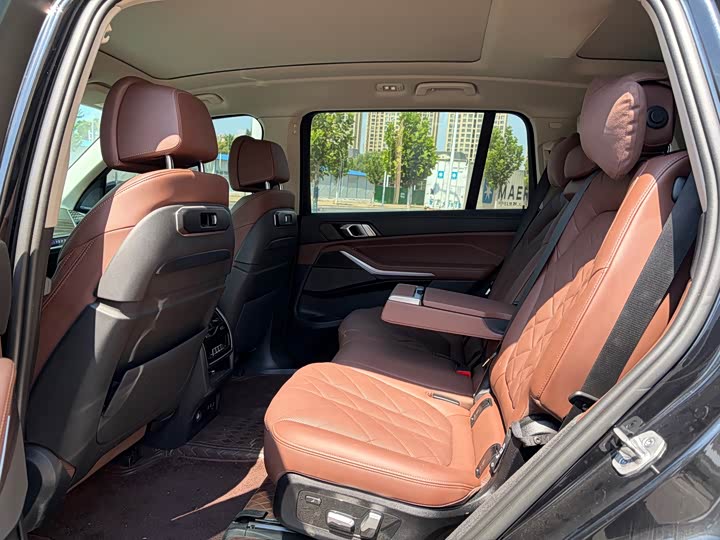 BMW X7, 2024 — фото 6 из 9