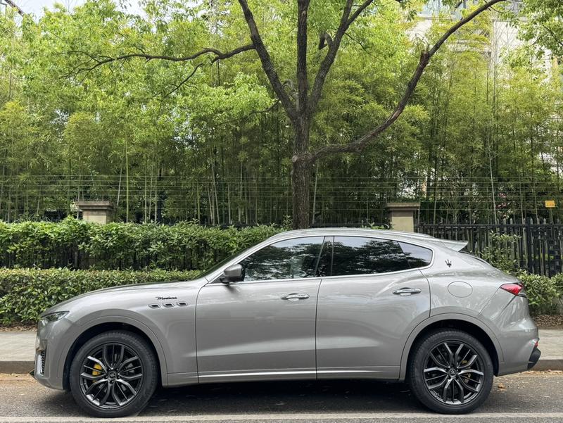Maserati Levante, 2021 — фото 3 из 12