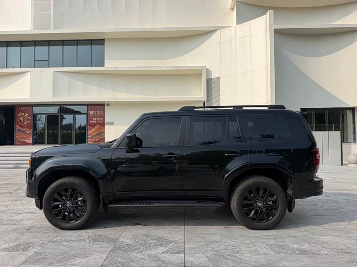 Toyota Prado, 2025 — фото 8 из 9