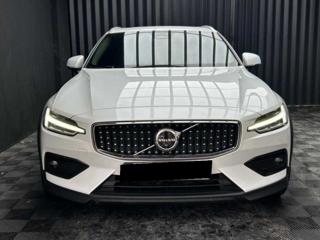 Volvo V60, 2022 — купить в Ижевске под ключ