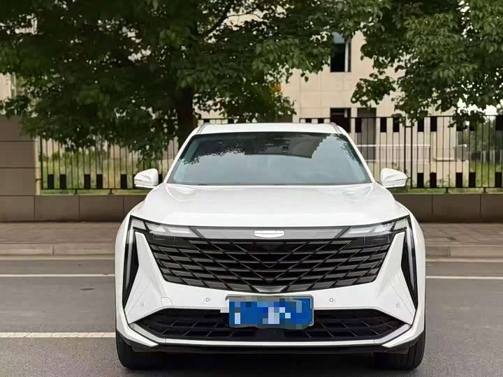 Geely Atlas L, 2023 — фото 2 из 9