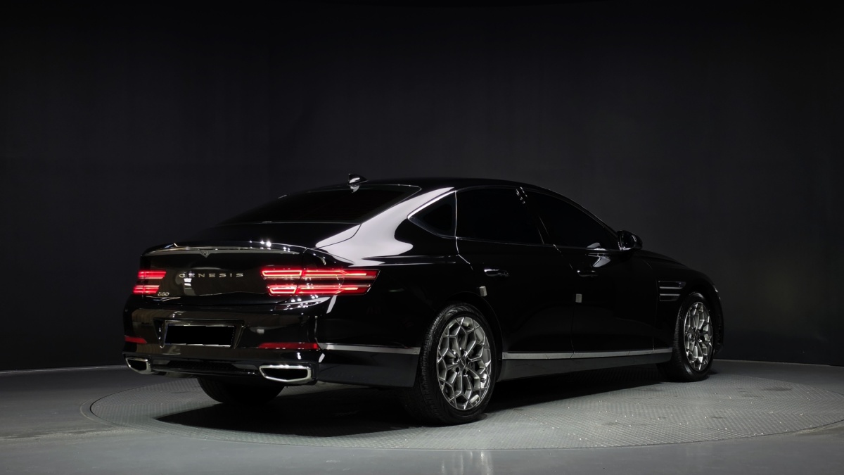 Genesis G80, 2022 — фото 2 из 12