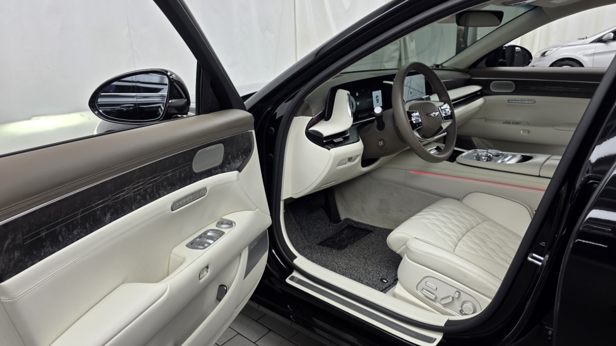 Genesis G90, 2023 — фото 9 из 12