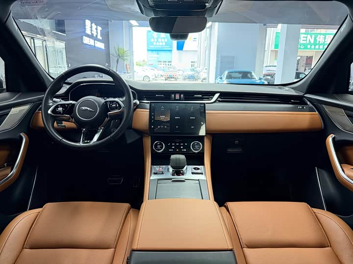 Jaguar F-Pace, 2022 — фото 6 из 9