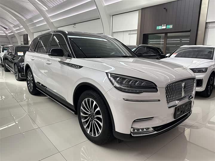 Lincoln Aviator, 2022 — фото 3 из 9