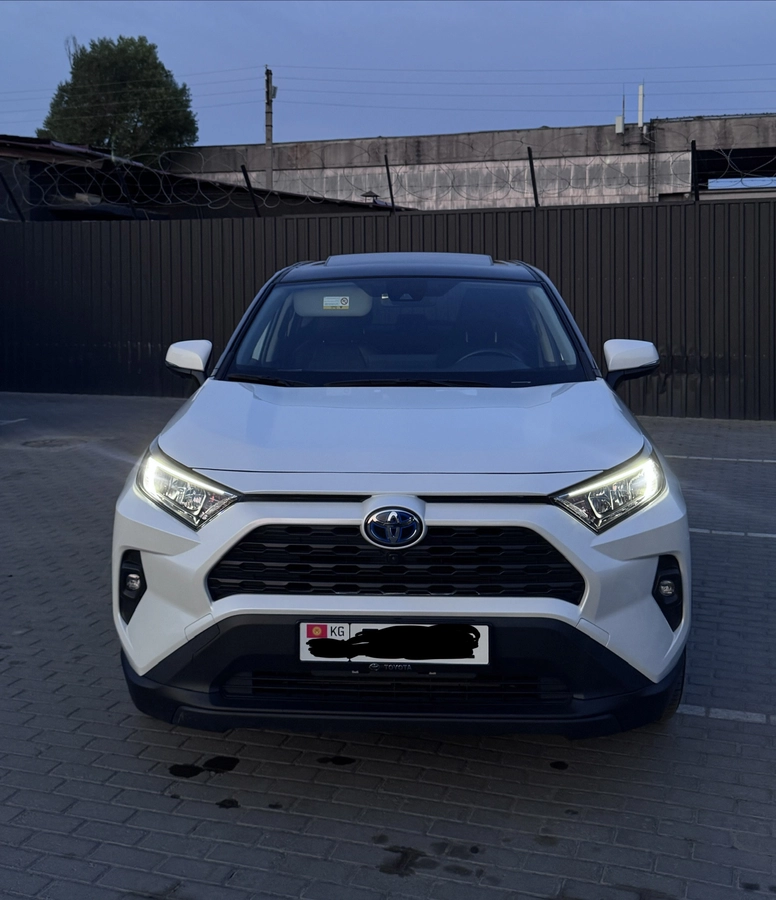 Toyota Rav4, 2023 — фото 2 из 7