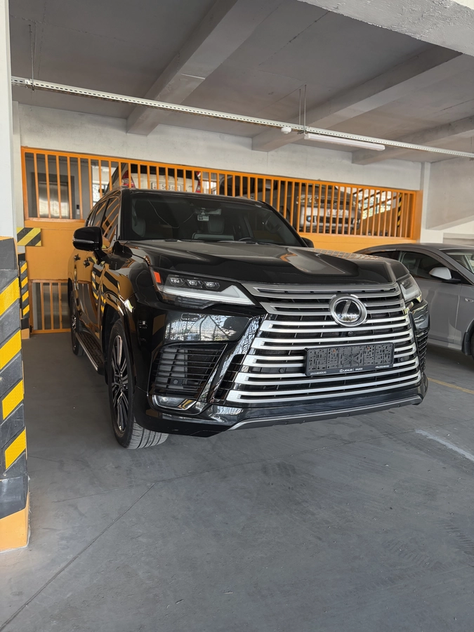 Lexus LX, 2024 — фото 3 из 10