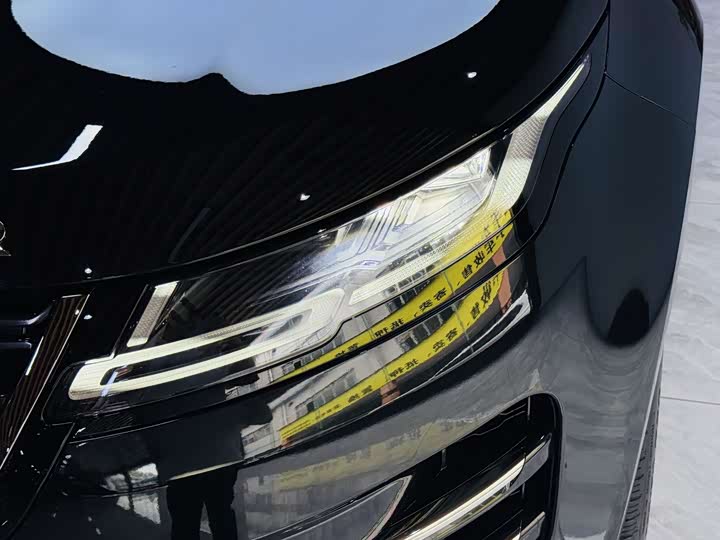 Land Rover Range Rover Evoque L, 2022 — фото 7 из 9