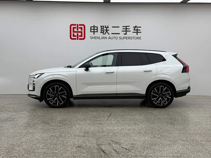 Volvo XC70 Hybrid, 2026 — фото 5 из 9