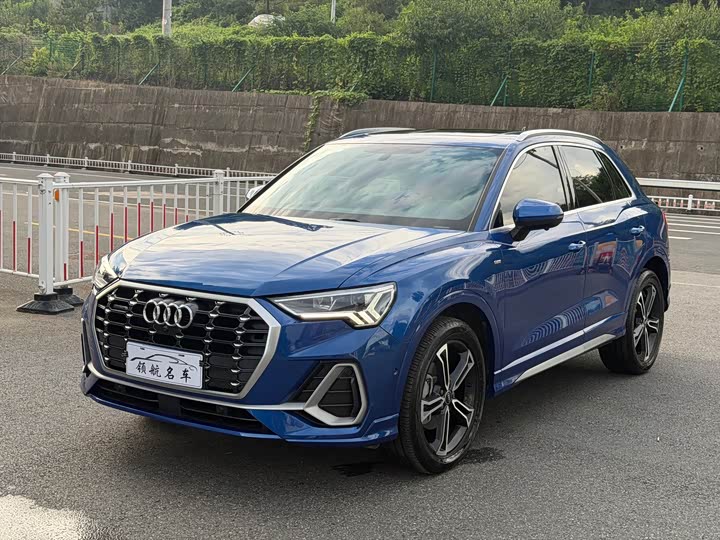 Audi Q3, 2022 — купить в Смоленске под ключ