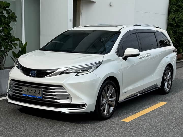 Toyota Sienna, 2023 — купить в Санкт-Петербурге под ключ