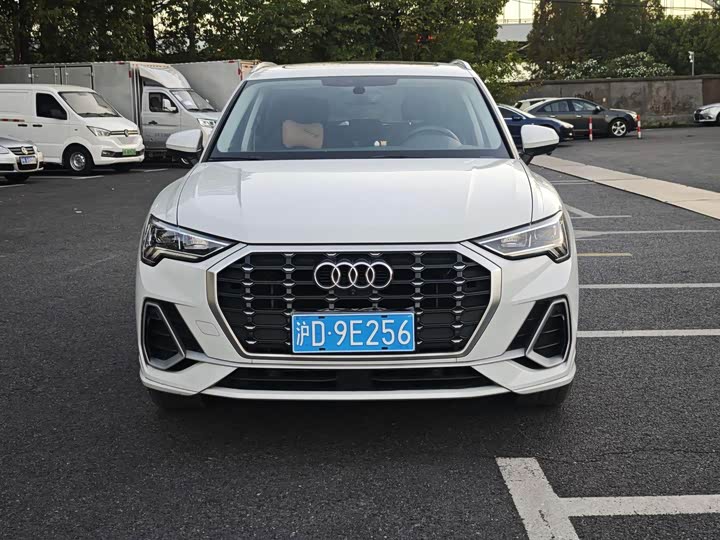 Audi Q3, 2022 — фото 2 из 9