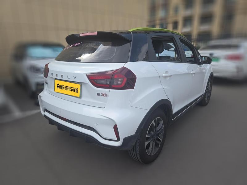 Geely Geometry EX3, 2022 — фото 2 из 12