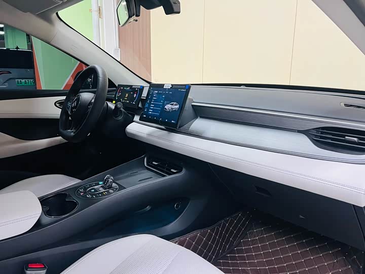 BYD Seal 05 DM-i Hybrid, 2025 — фото 9 из 9