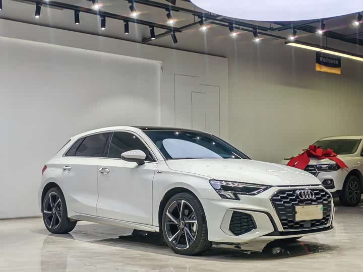 Audi A3, 2024 — фото 3 из 9