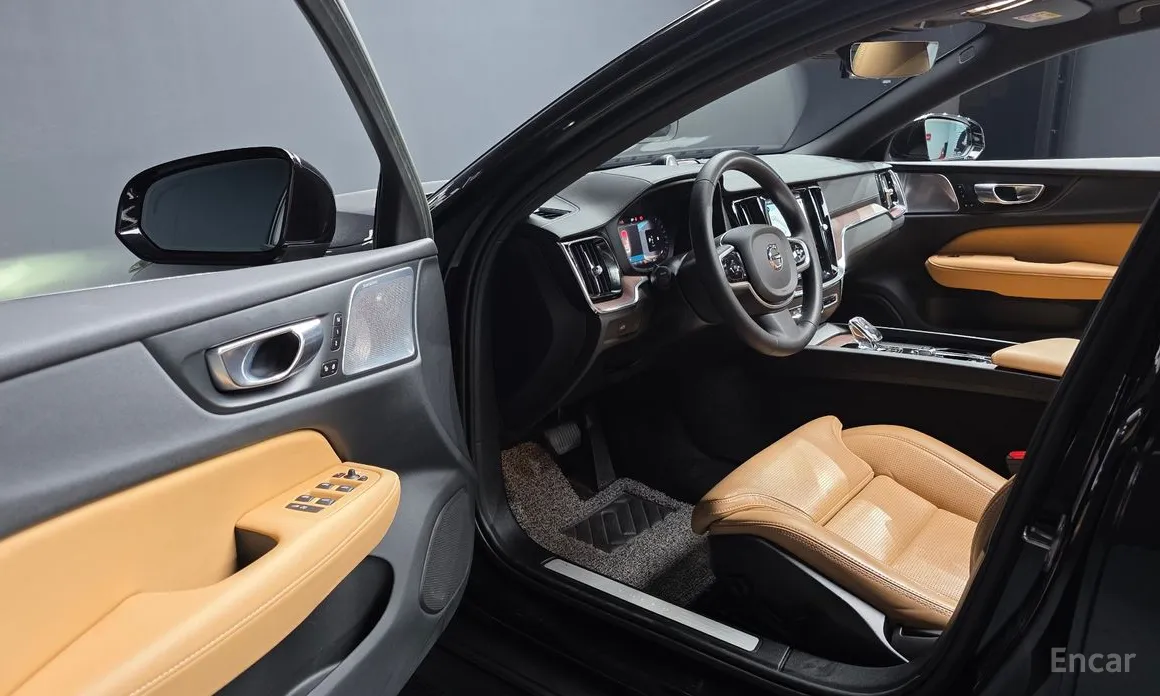 Volvo V60, 2022 — фото 10 из 12