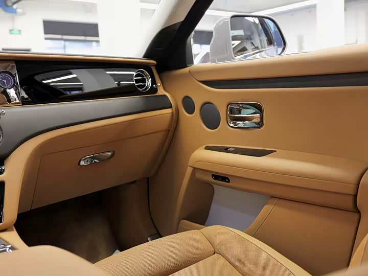 Rolls-Royce Ghost, 2025 — фото 7 из 9