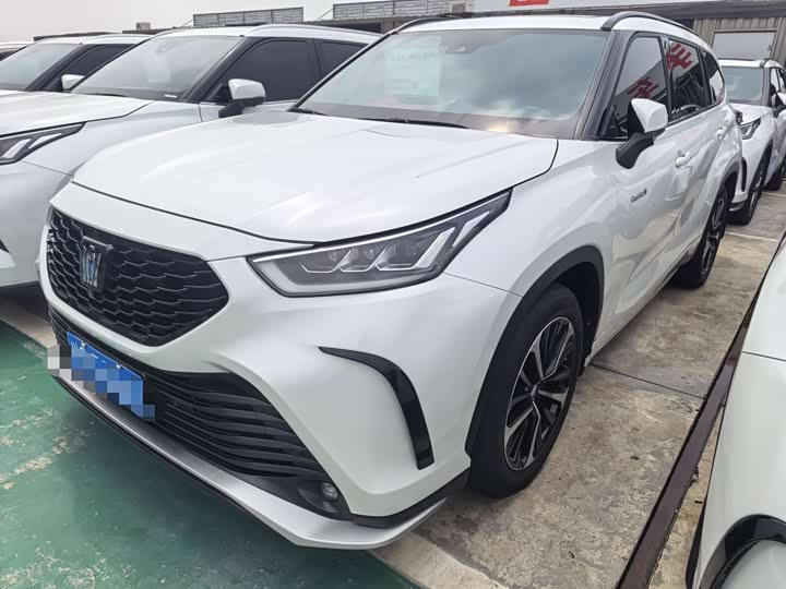 Toyota Crown Kluger, 2023 — купить в Чебоксарах под ключ