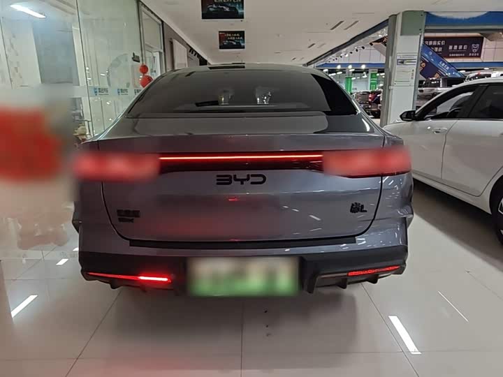 BYD Qin L, 2025 — фото 6 из 9