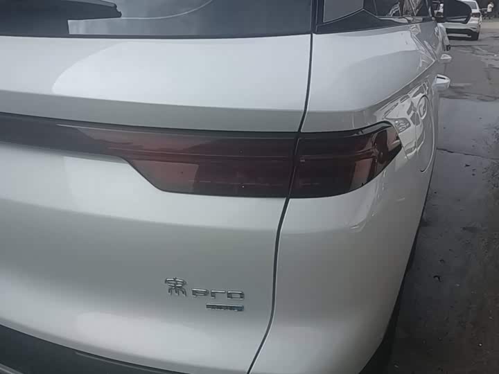 BYD Song Pro Hybrid, 2025 — фото 8 из 9