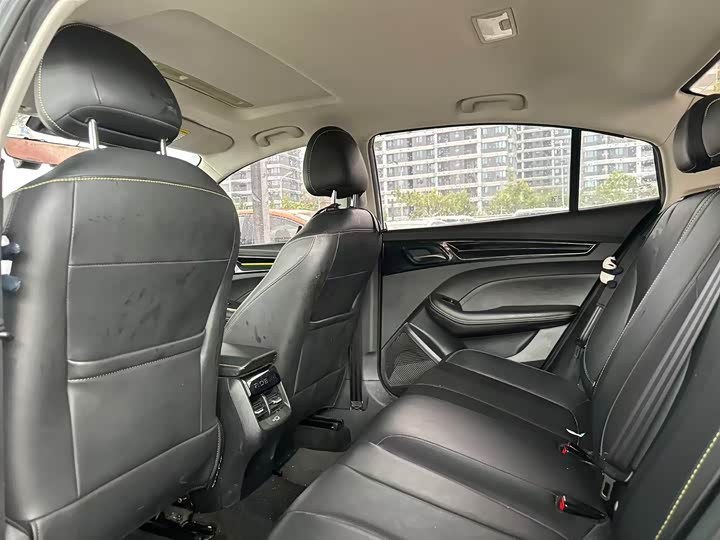 Roewe i5, 2022 — фото 6 из 9