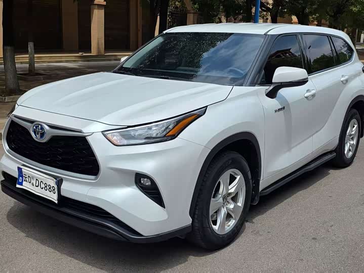 Toyota Highlander, 2022 — купить в Перми под ключ