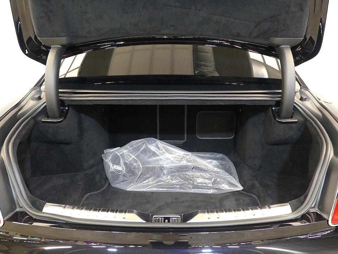 Bentley Flying Spur, 2023 — фото 7 из 12