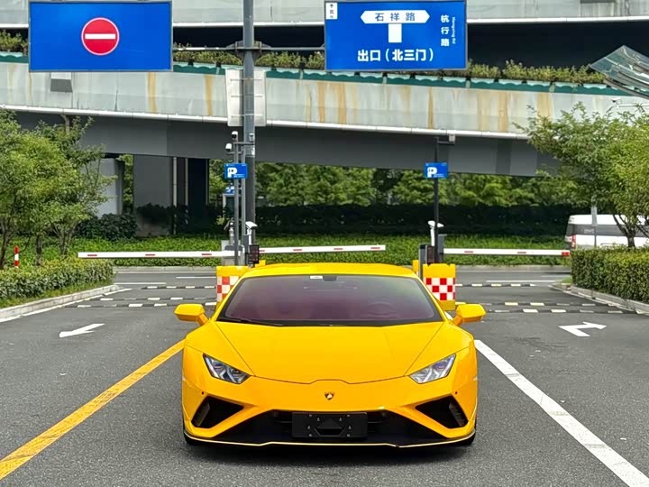 Lamborghini Huracán, 2022 — купить в Орле под ключ