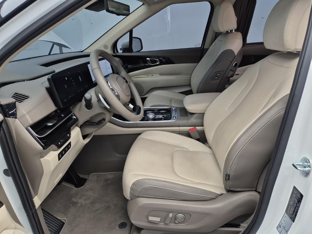 Kia Carnival, 2024 — фото 10 из 12