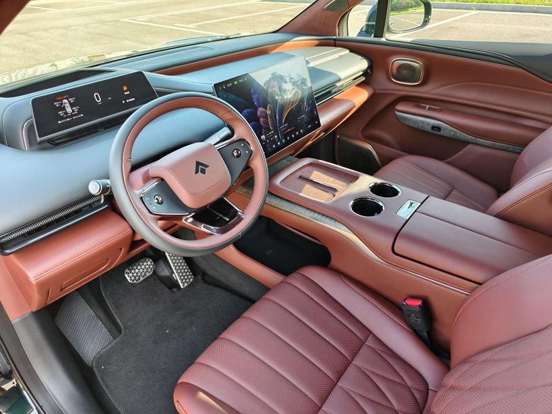 GAC Hyptec HL, 2025 — фото 9 из 12